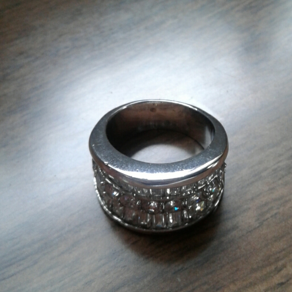 Rings - Picture 2 of 5